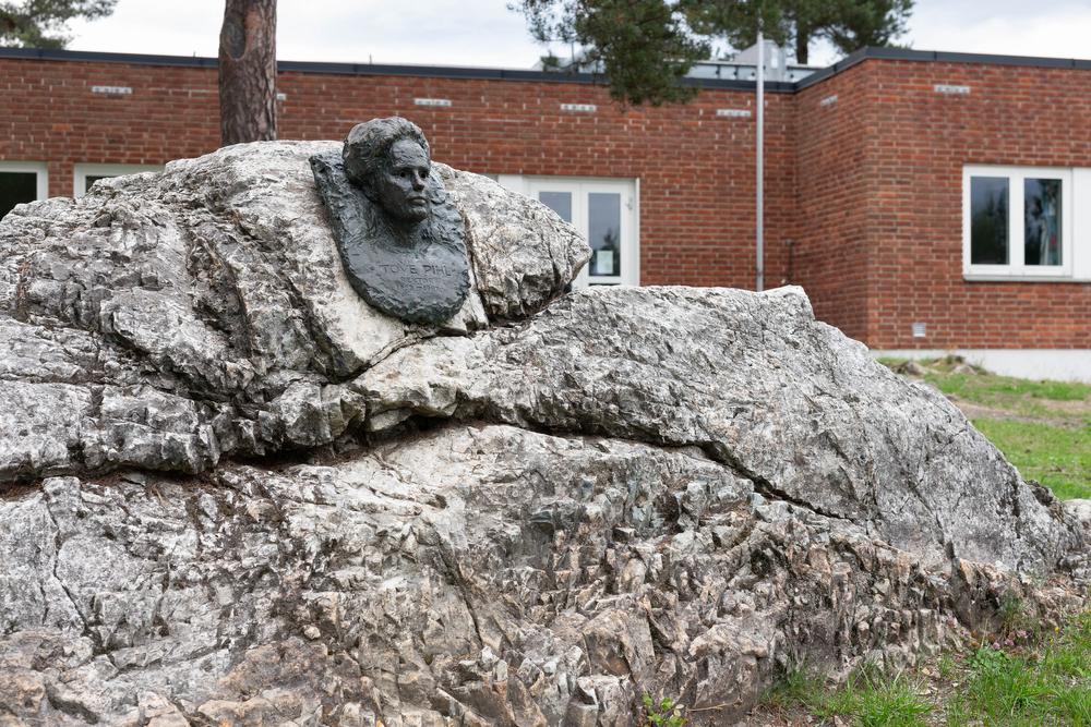 Monumenter og minnesmerker